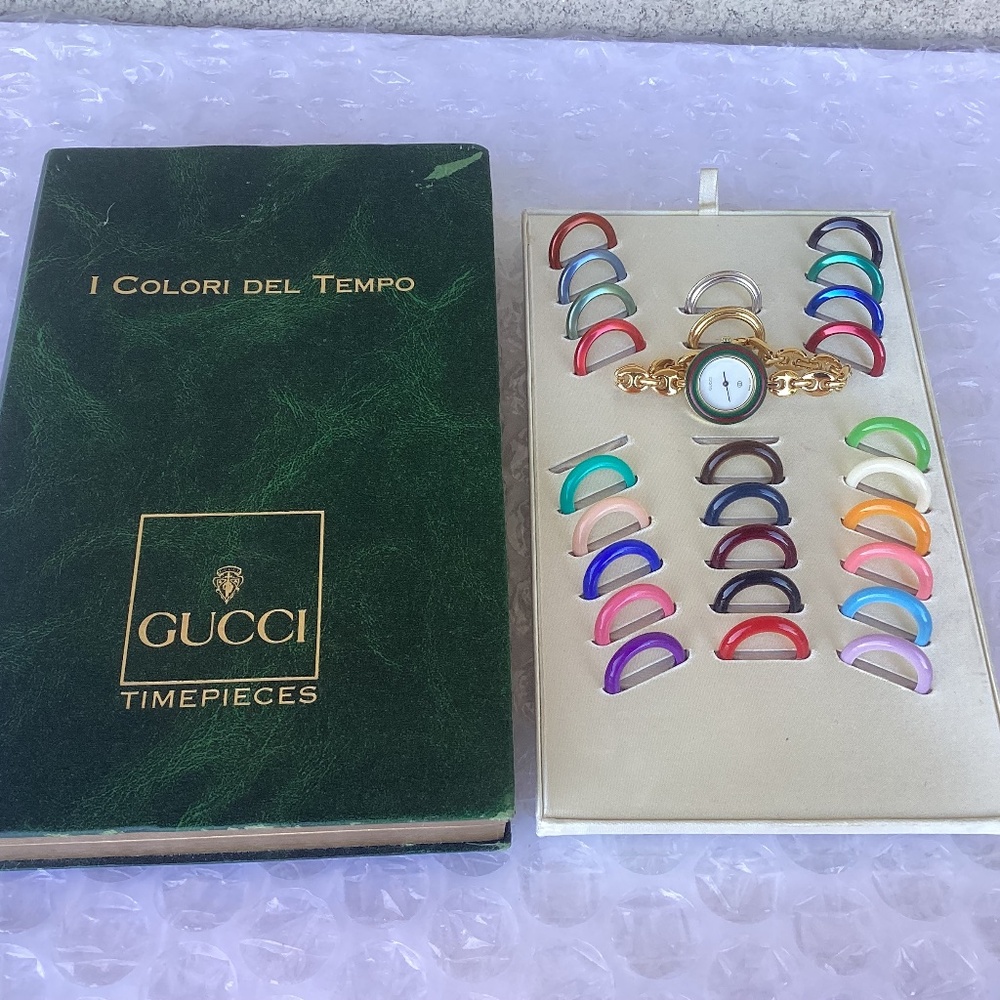 Vintage Gucci 11/12.2 Interchangeable Bezel Watch Gold Tone Preowned Condiition